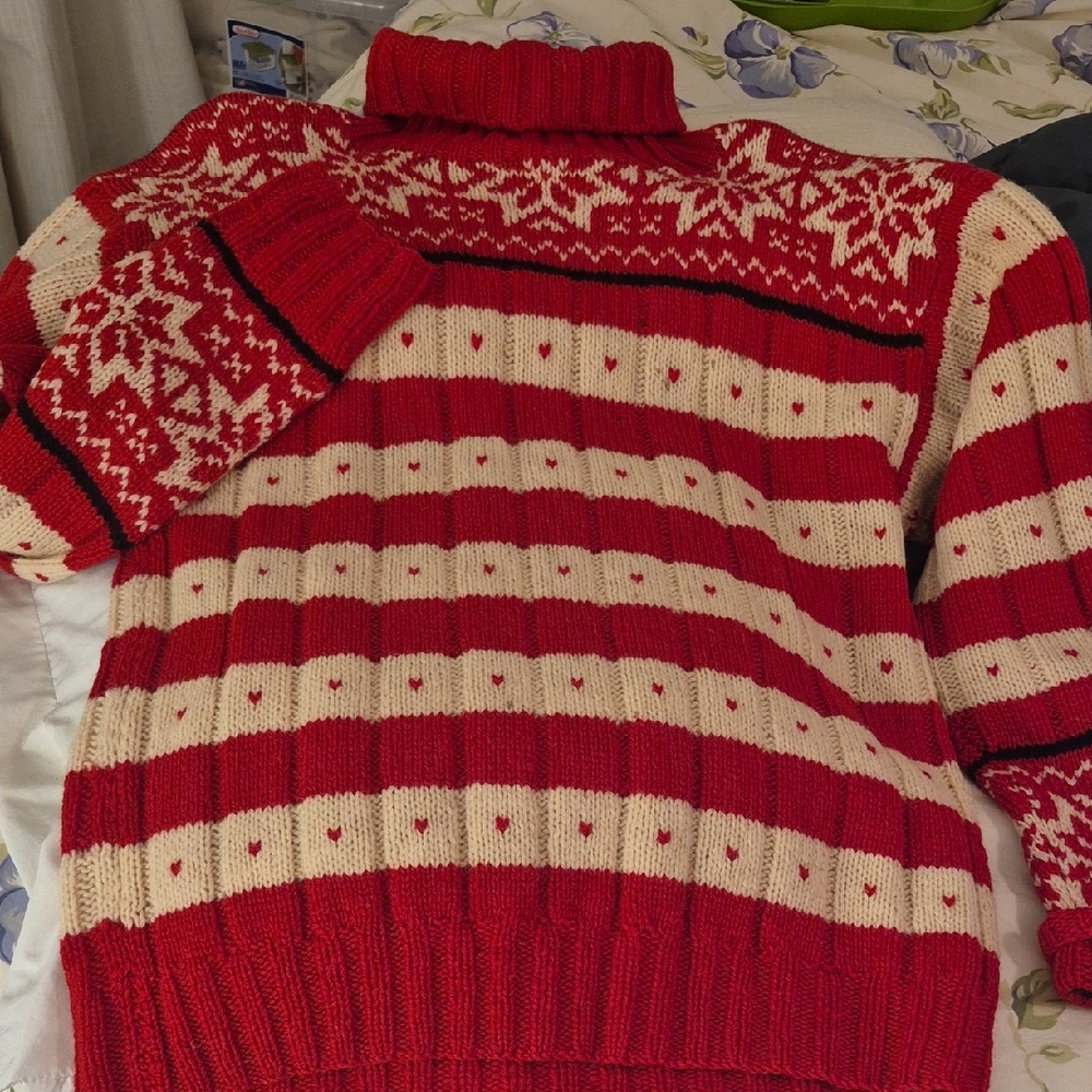 Eddie Bauer Red and Cream Turtleneck Sweater